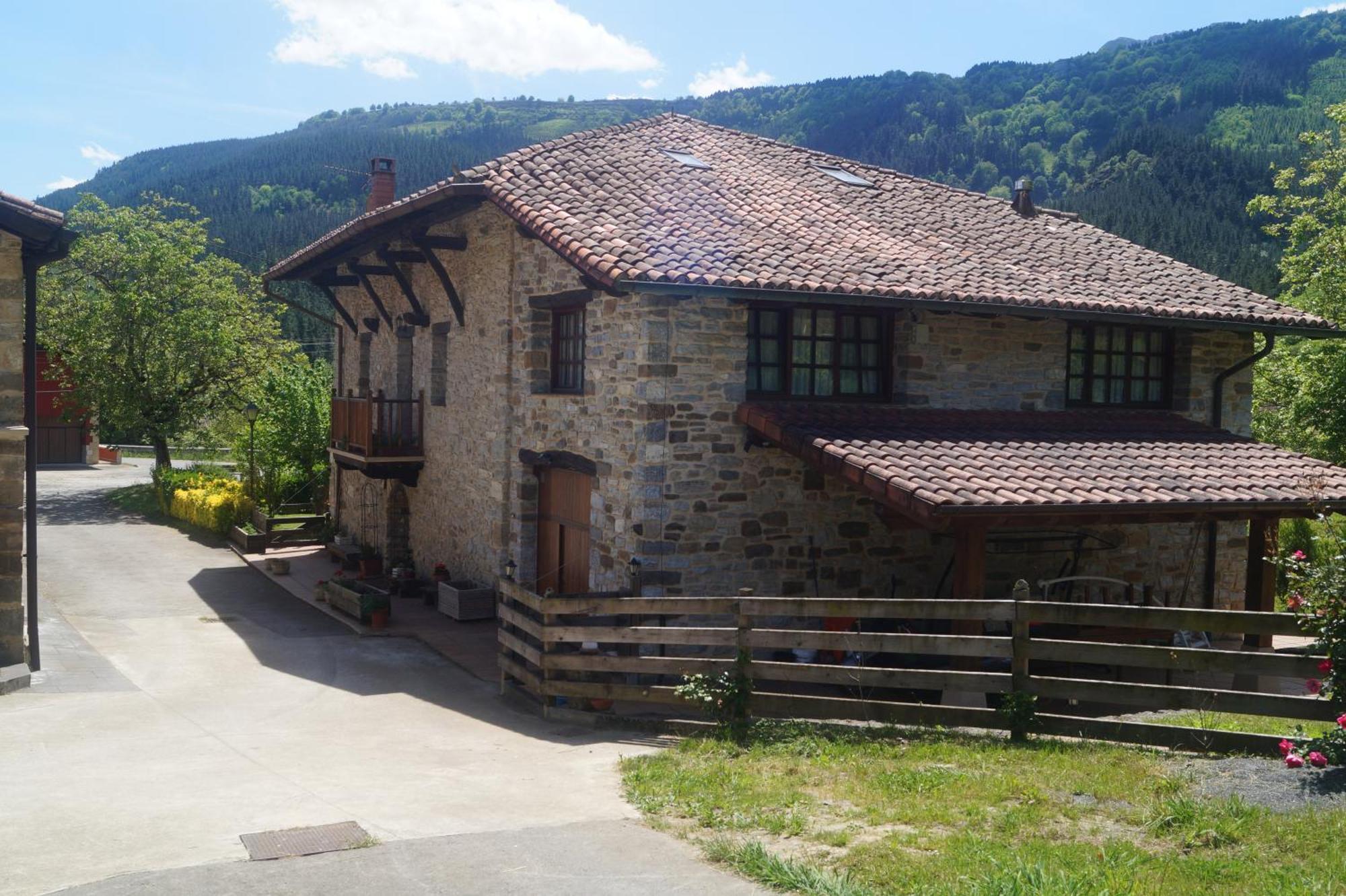 Goikoetxe Baserria Holiday home *